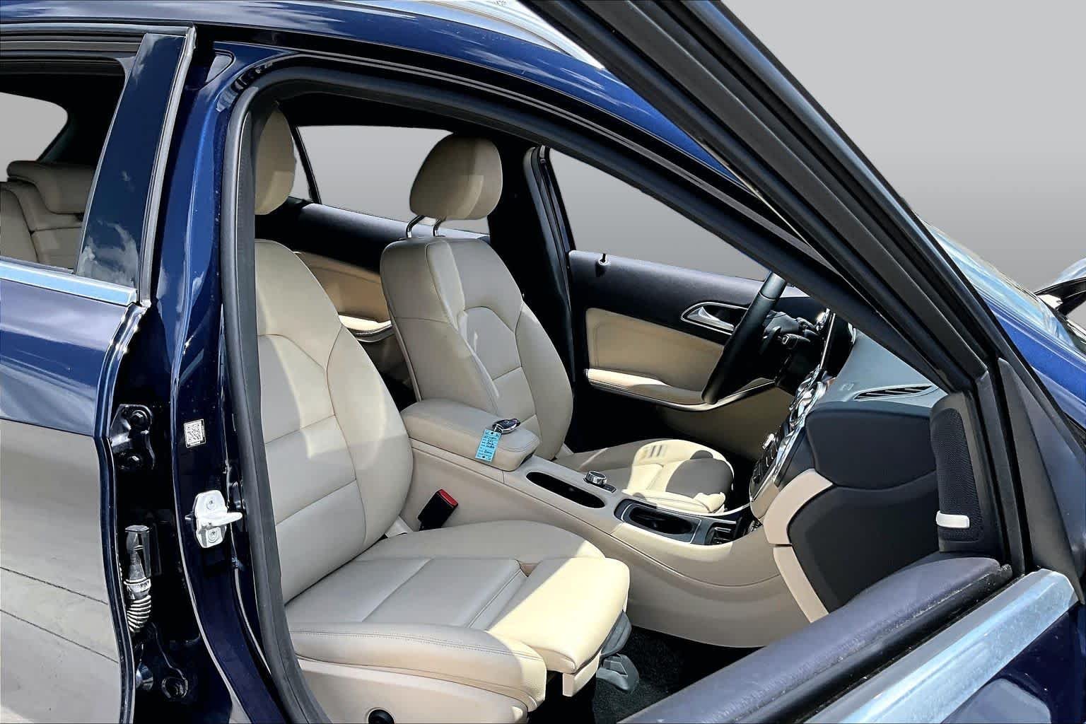 Used 2017 Lunar Blue Metallic Mercedes-Benz GLA 250 image 8