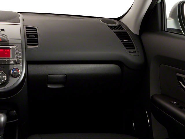 Used 2010 Alien Kia ! image 20