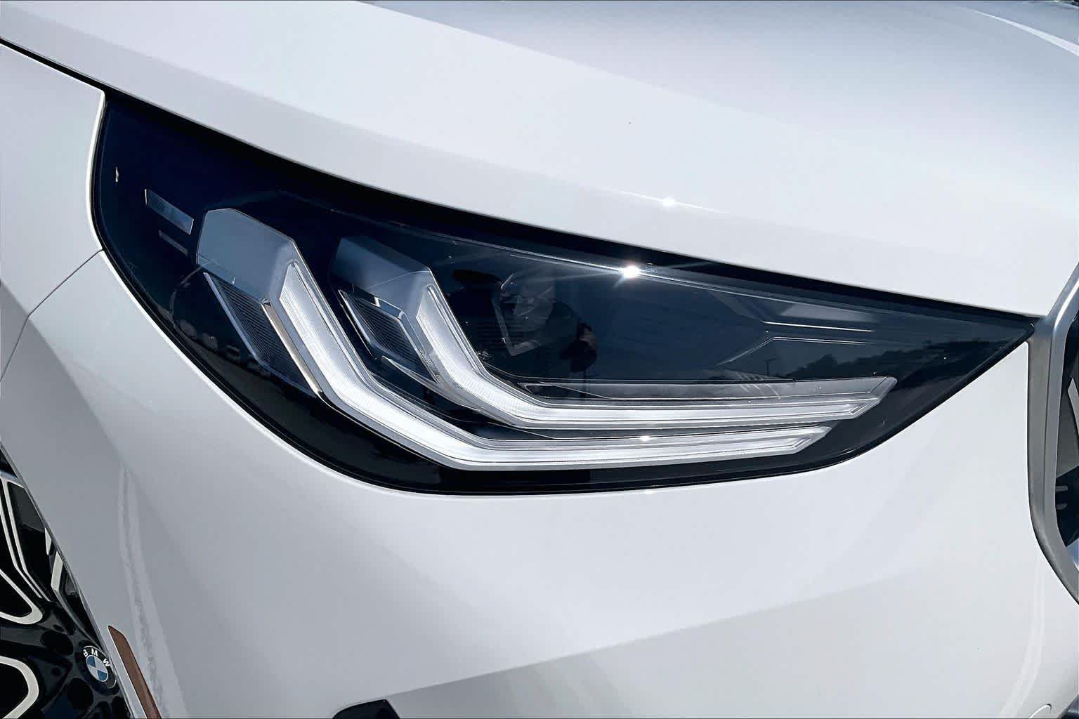 Used 2025 Alpine White BMW 30 xDrive image 26