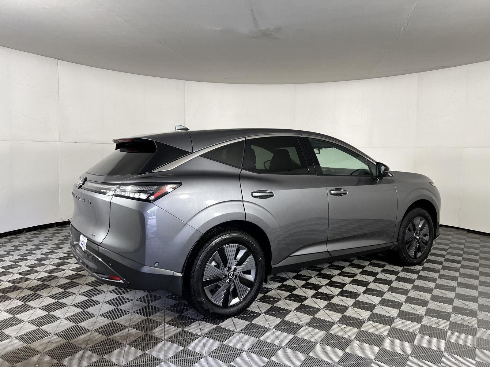 Certified Used 2025 Gun Metallic Nissan SL image 11