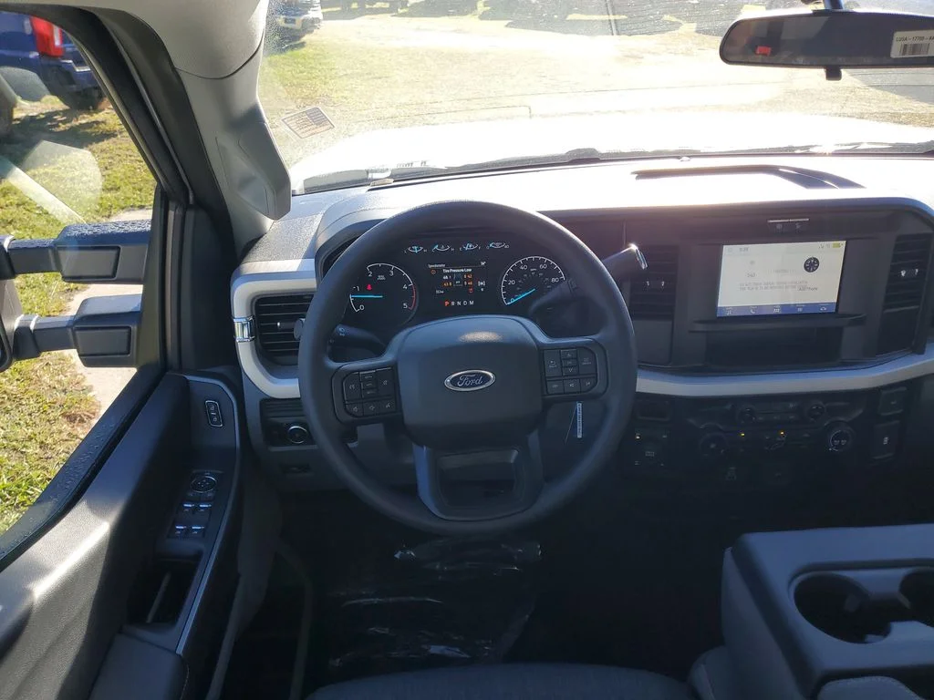 New 2026 Oxford White Ford F-250® XL image 22
