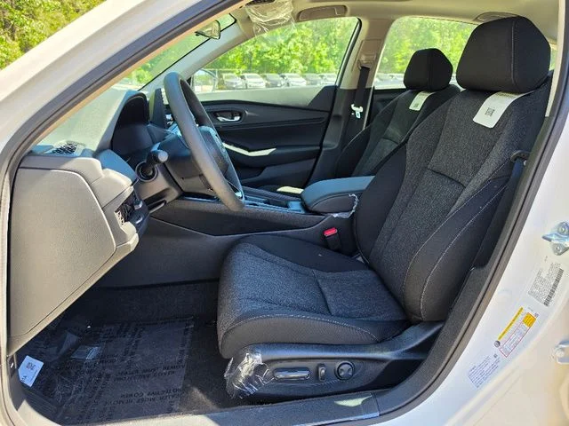 New 2026 Platinum White Pearl Honda SE image 14