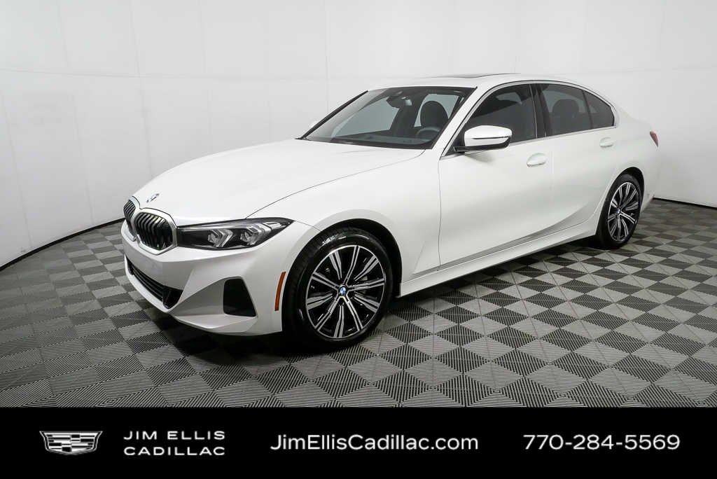 2025 BMW 3 Series 330i - Photo 27