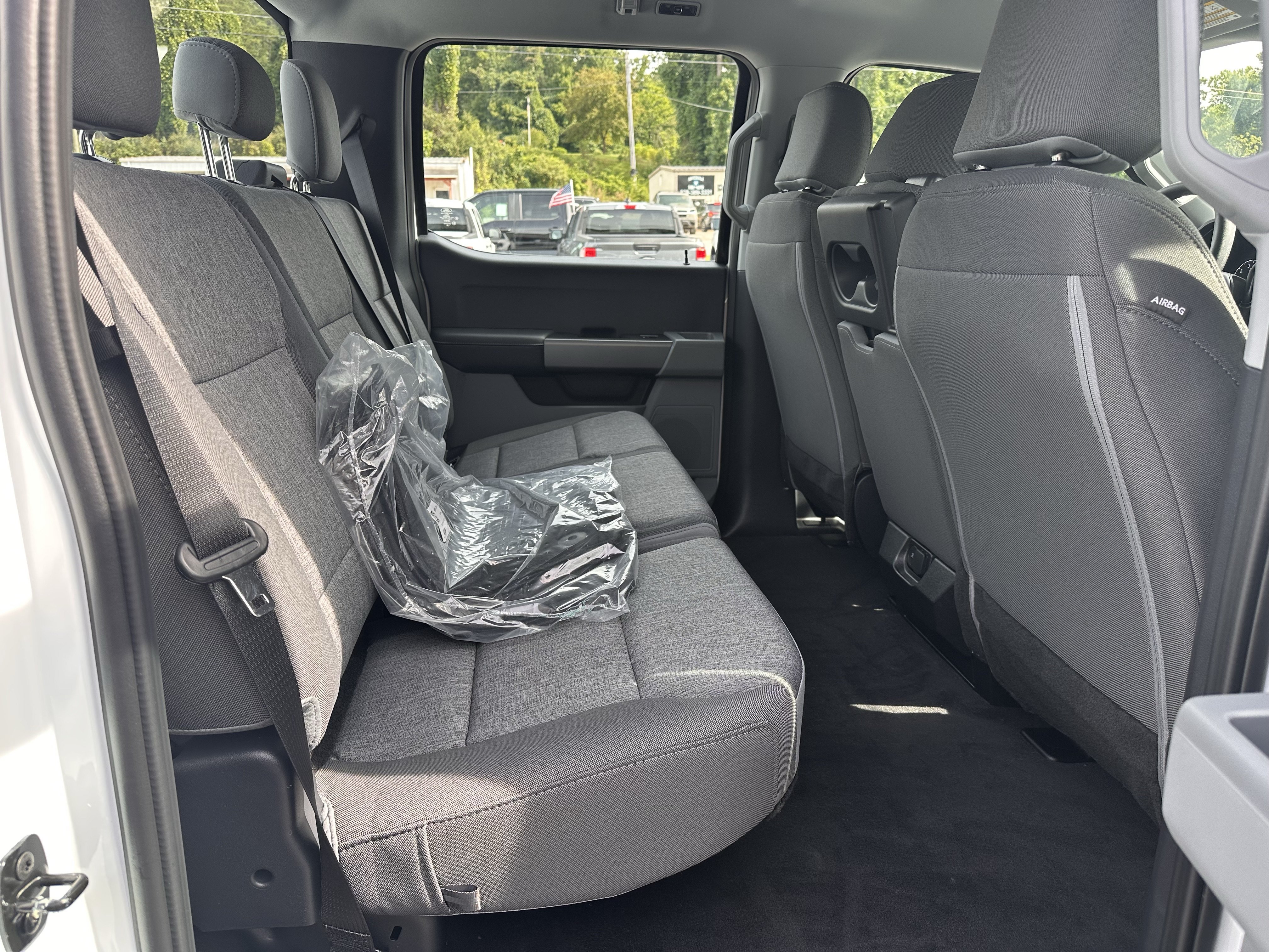 New 2026 Oxford White Ford F-250® XL image 17