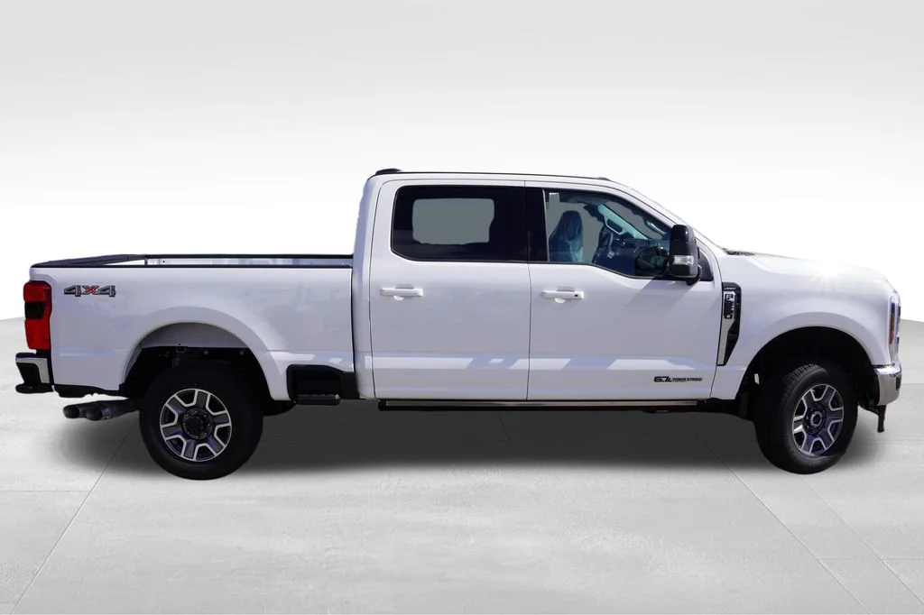 New 2026 Star White Metallic Tri-Coat Ford Lariat image 2