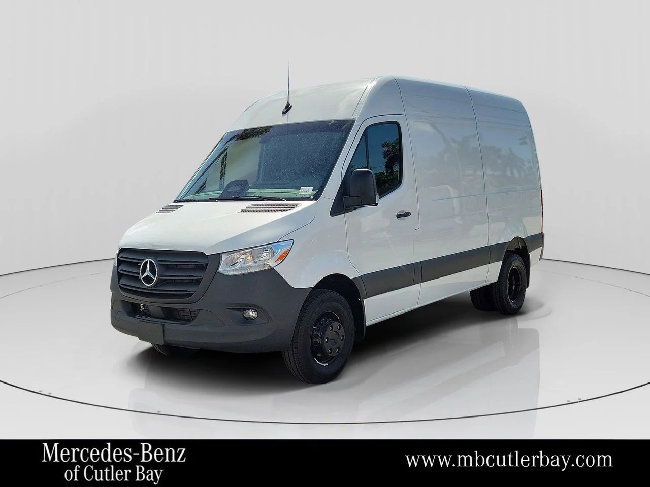 New 2025 Arctic White Mercedes-Benz Cargo 144 WB image 1