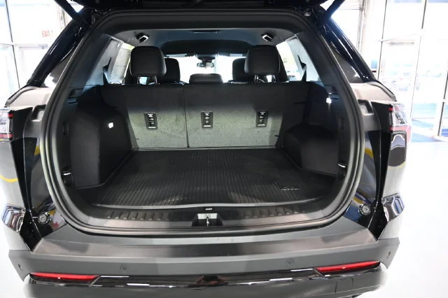 2027 Chevrolet Equinox RS - Photo 28