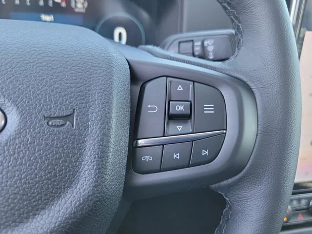 New 2026 Oxford White Ford Lariat image 27