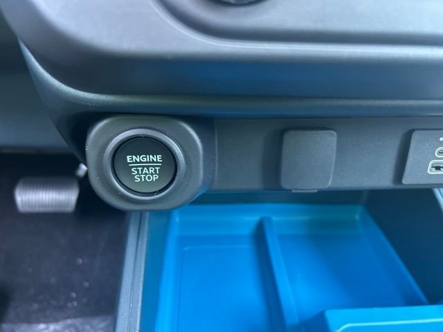 New 2026 Shadow Black Ford XLT image 22
