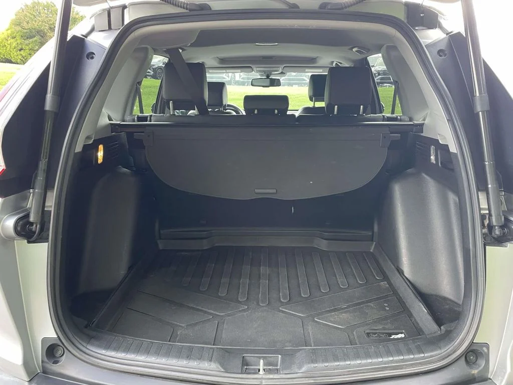 Used 2018 Silver Honda EX-L image 8