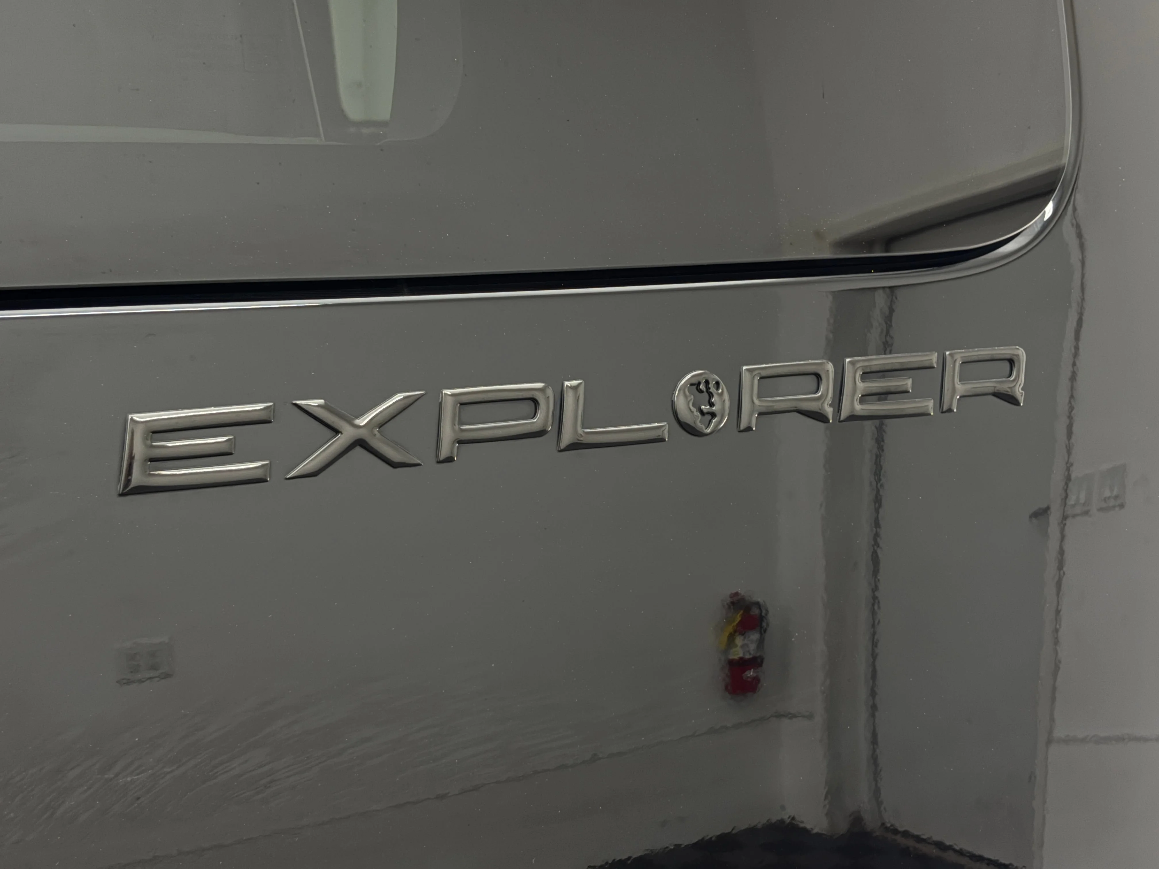 Used 2025 Onyx Black GMC Work Van image 59