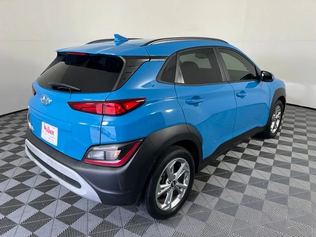 Used 2022 Green Hyundai SEL image 7