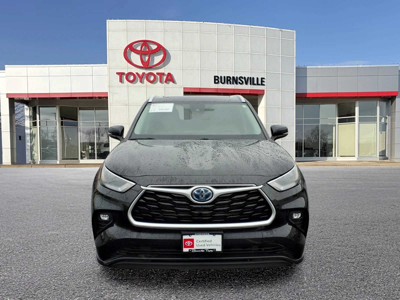 Used 2022 Black Toyota XLE image 9