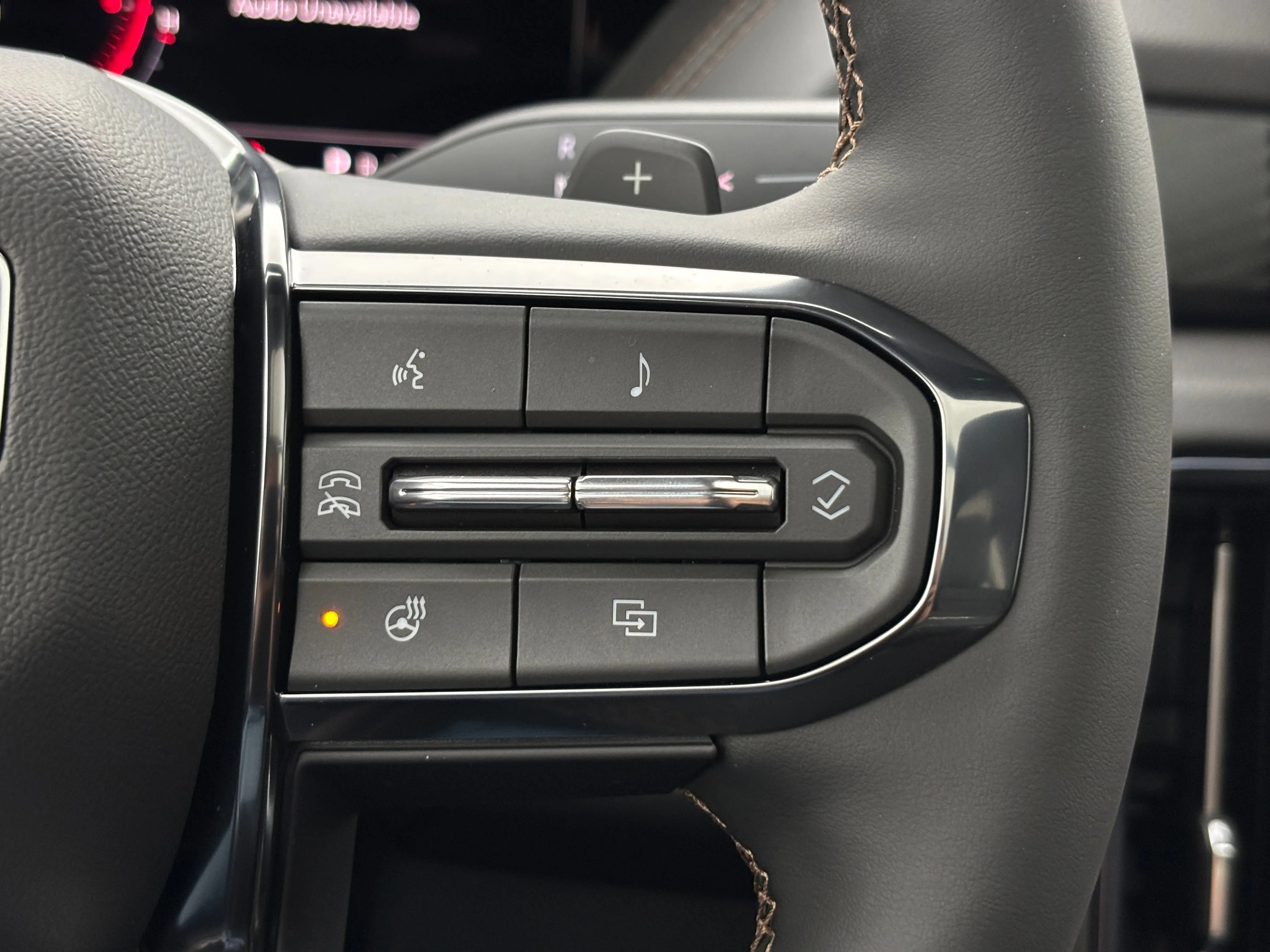 2026 GMC Yukon AT4 - Photo 26