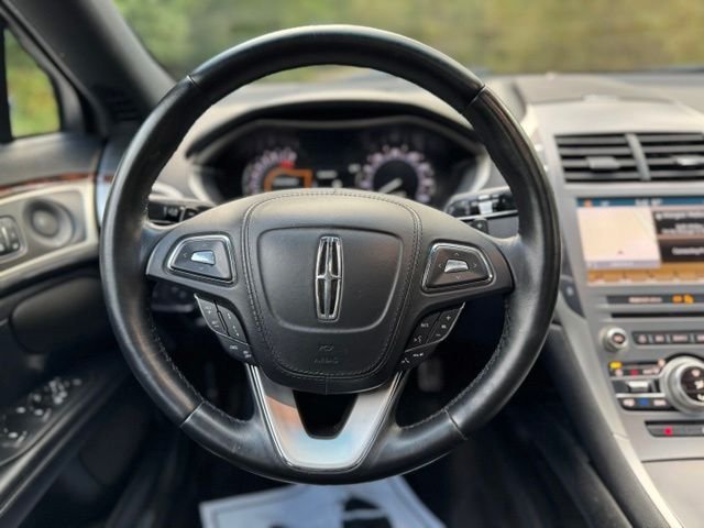 Used 2019 Diamond Lincoln Reserve image 22