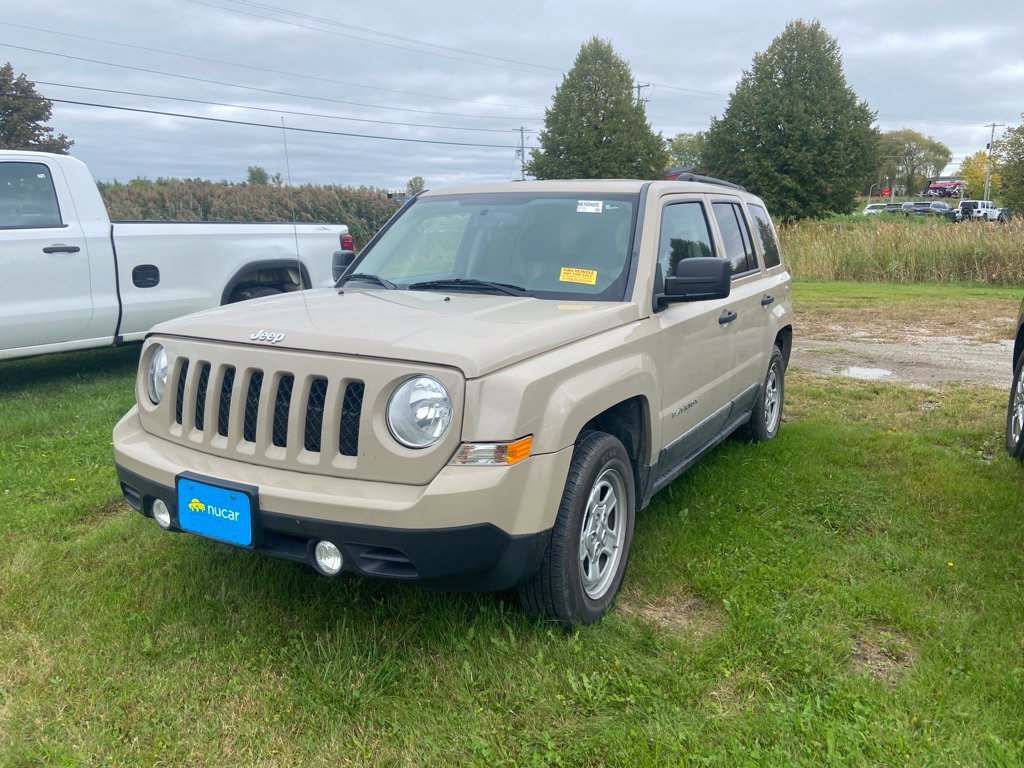 Used 2016 Mojave Sand Clearcoat Jeep Sport image 3
