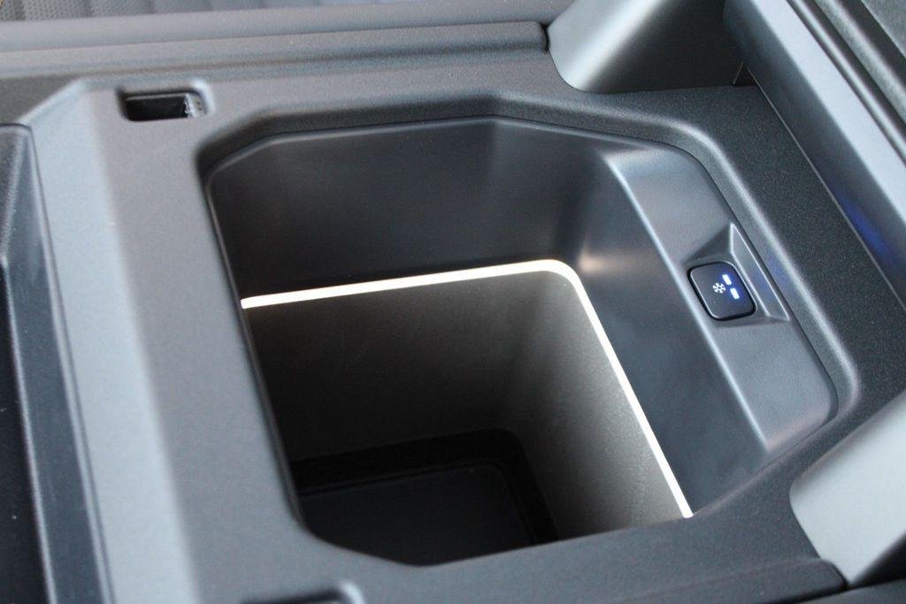 2026 Land Rover Defender OCTA - Photo 50