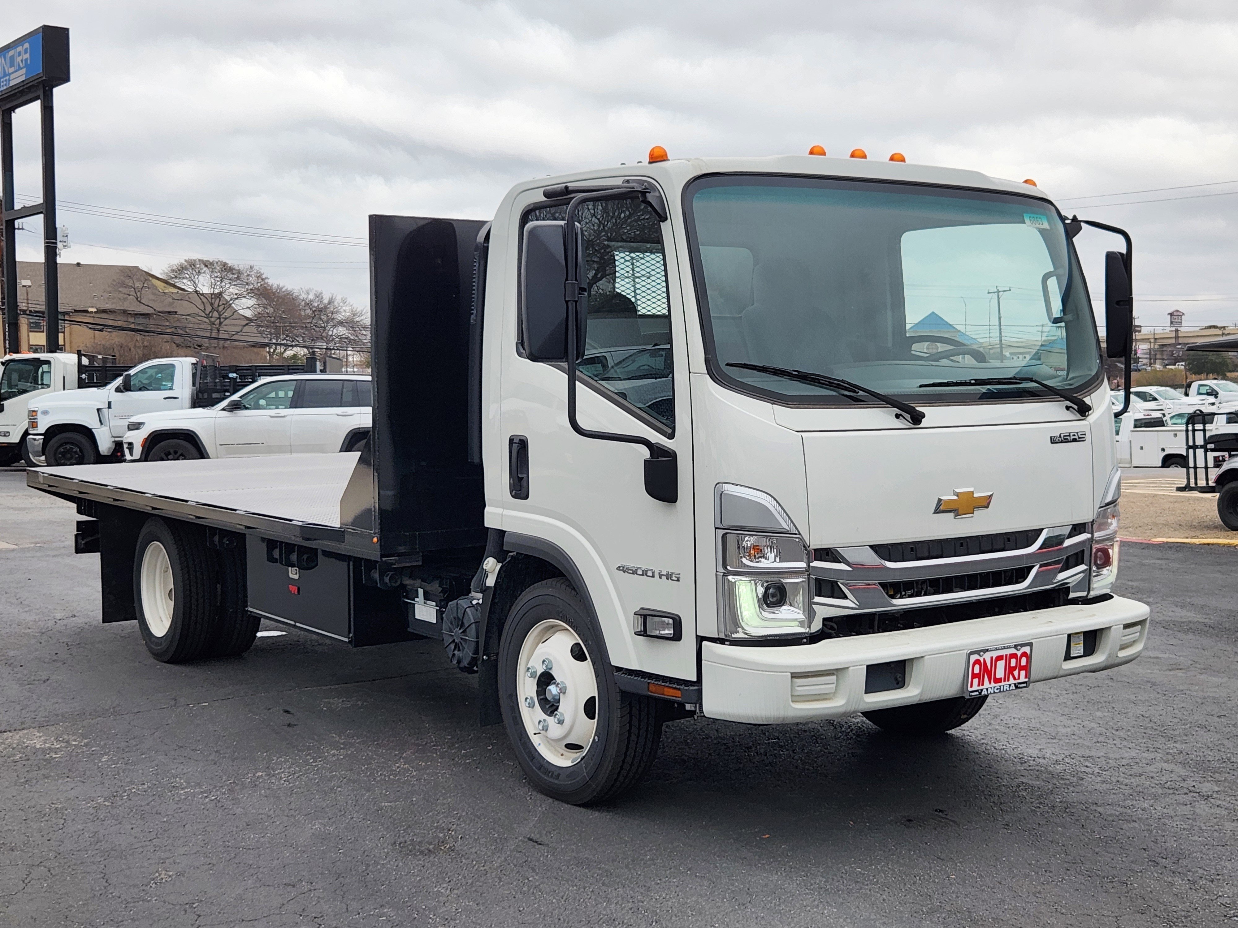 2025 Chevrolet Low Cab Forward 4500 HG Stock CS6863 at Ancira Chevrolet