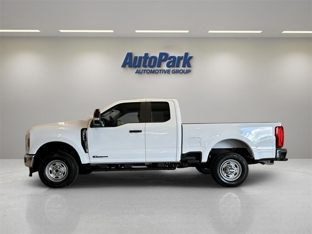2026 Ford F-350 XL photo 3
