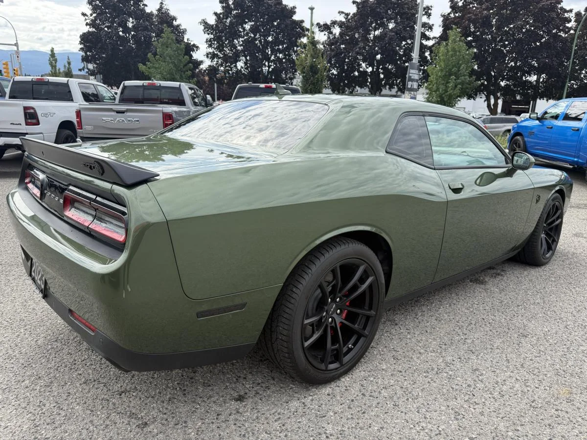 Used 2023 Green Dodge Srt Hellcat image 8