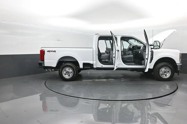 New 2026 White Ford XL image 32