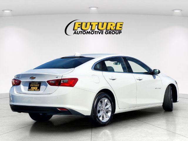 Used 2025 White Chevrolet LT image 4