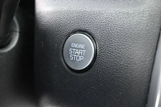 Used 2021 Everlasting Silver Kia SX image 21