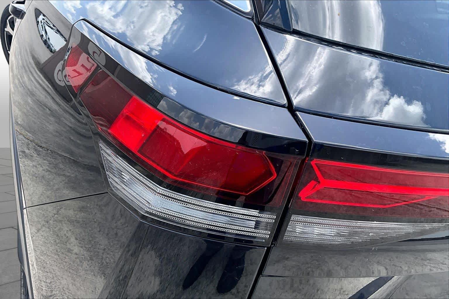 New 2026 Deep Black Pearl Volkswagen 2.0T SE image 14
