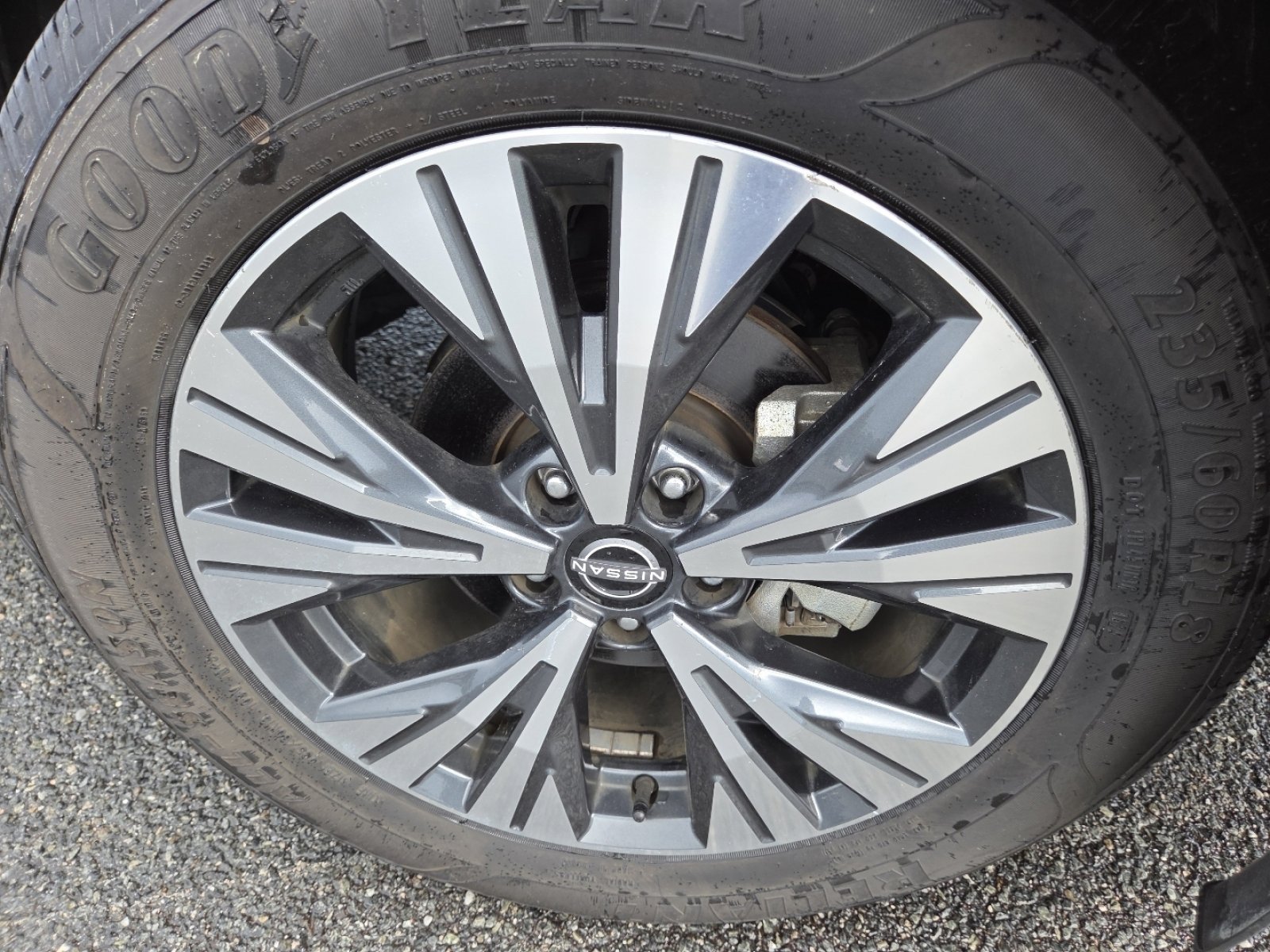 2023 Nissan Rogue SV - Photo 9