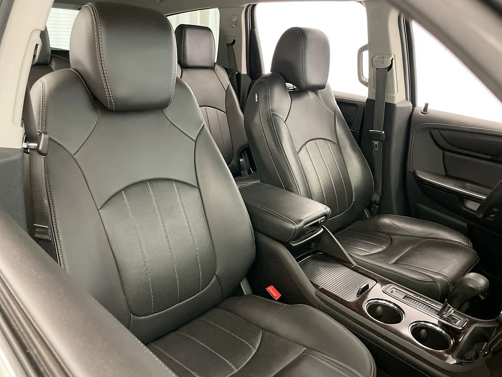 Used 2017 Tungsten Metallic Chevrolet Premier image 27