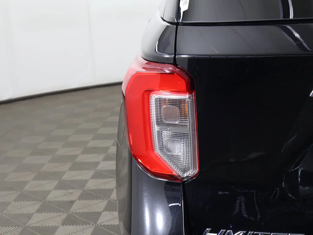 Used 2022 Black Ford Limited image 19