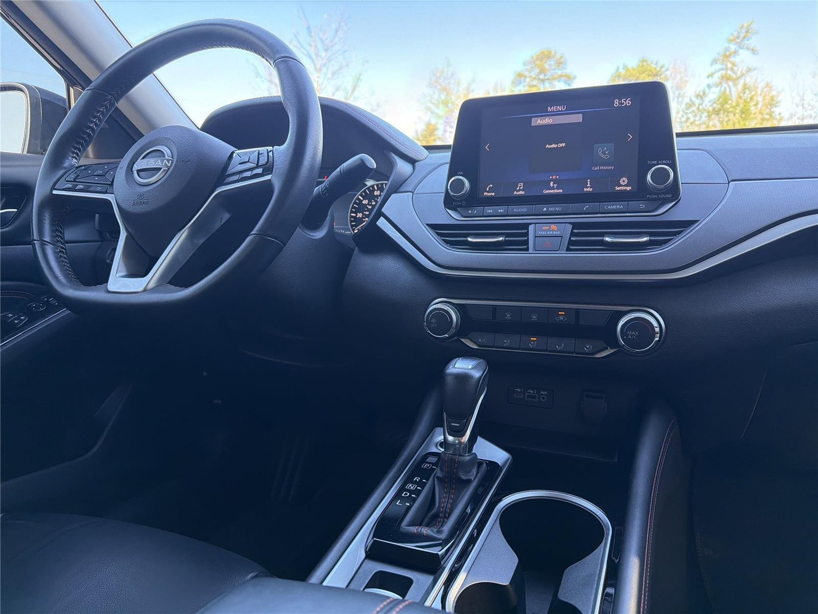 Used 2023 Super Black Nissan 2.5 SR image 3