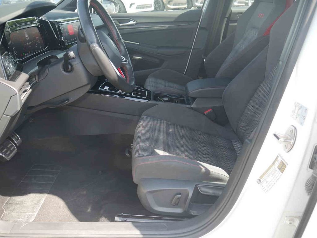 Used 2024  Volkswagen 2.0T S image 22