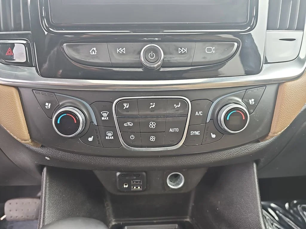 Used 2023 Mosaic Black Metallic Chevrolet Premier image 27
