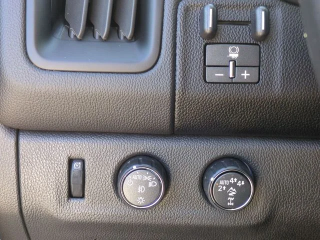 Used 2019 White Chevrolet ZR2 image 21