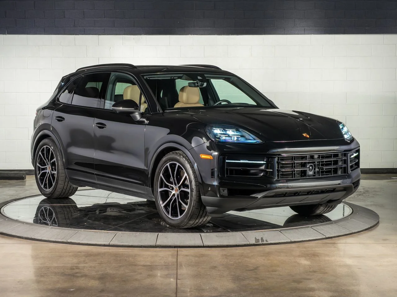 Used 2025 Black Porsche  image 7