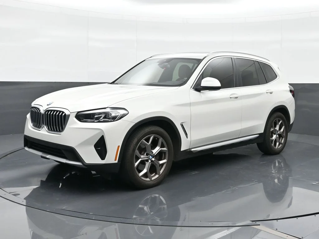 2023 BMW X3 sDrive30i's photo