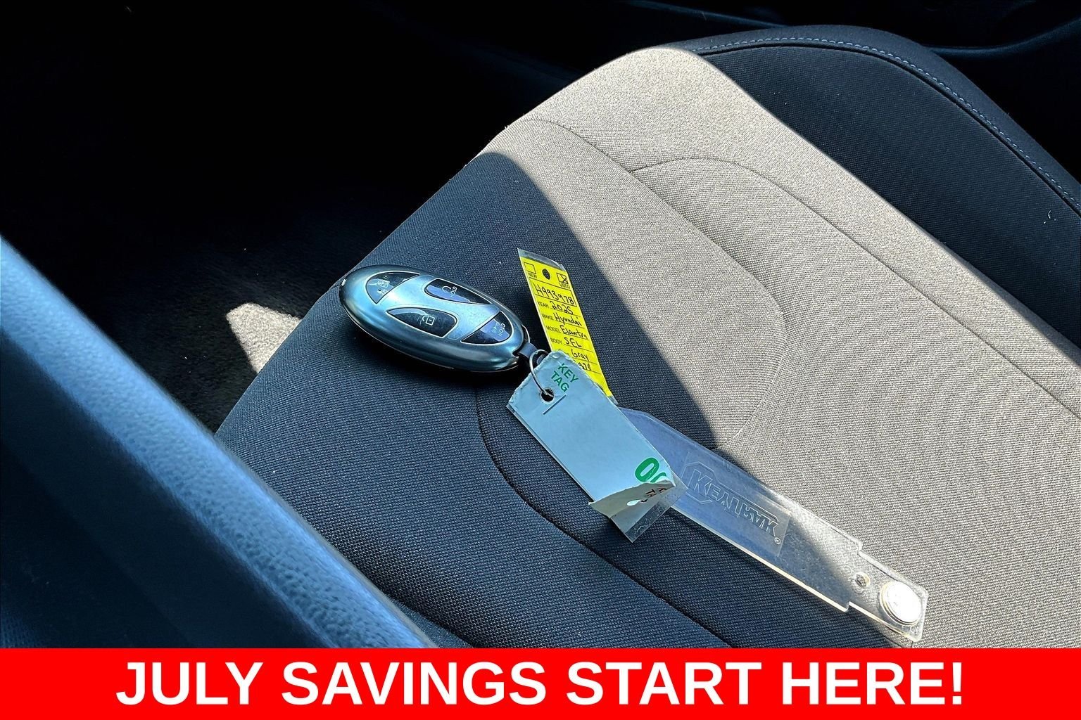 Used 2025 Gray Hyundai SEL Sport image 39
