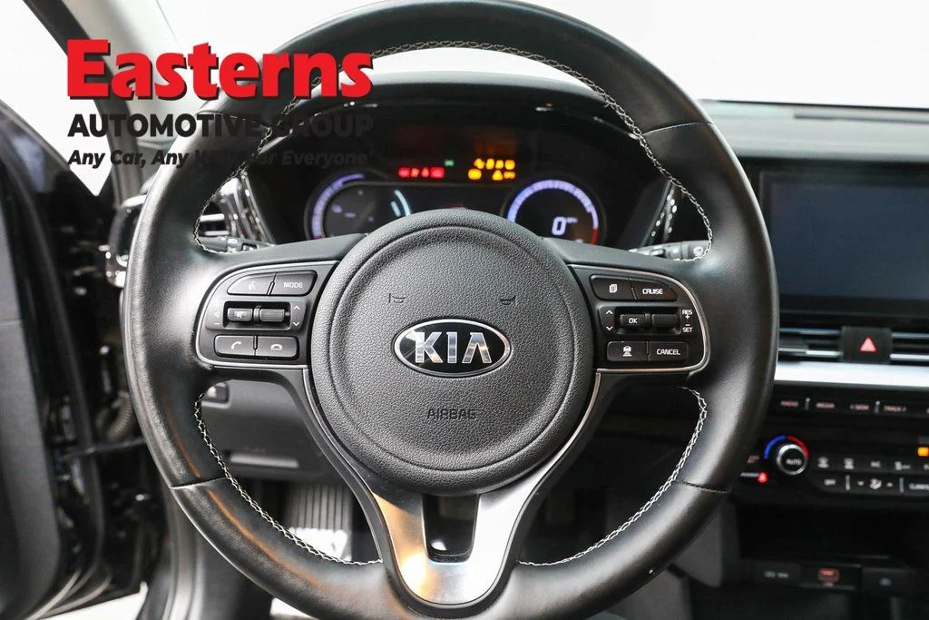 Used 2021 Black Kia EX image 10