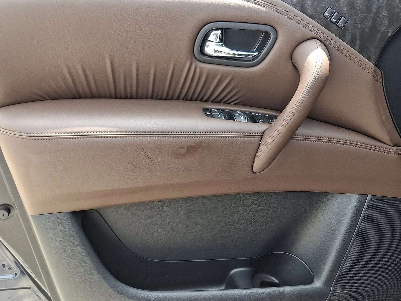 Used 2023 Blue Nissan Platinum image 12