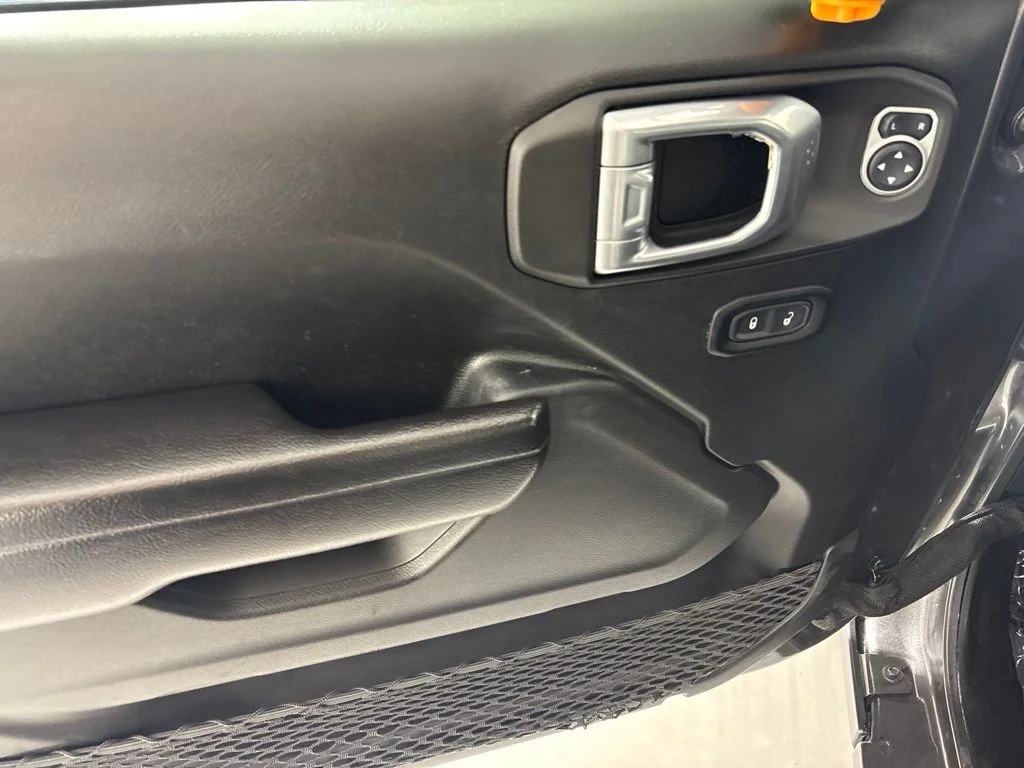 Used 2023 Gray Jeep Sport S image 22