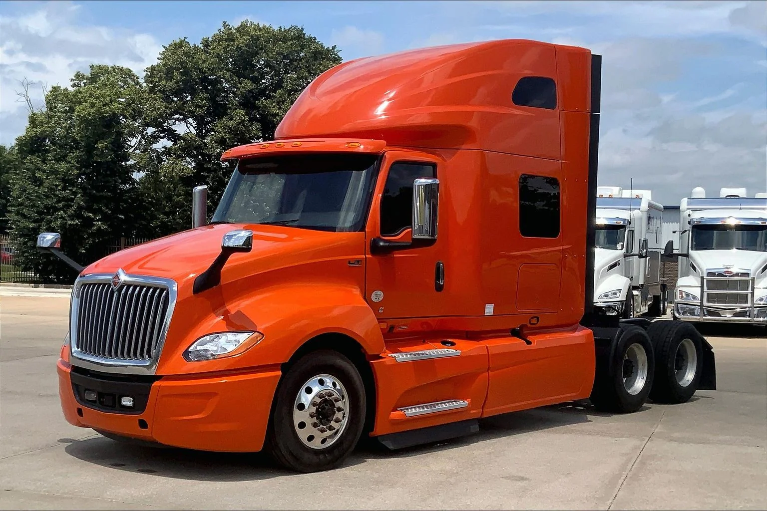 Used 2020 ORANGE International  image 3