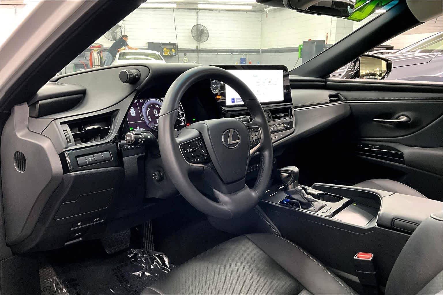 Certified Used 2024 Eminent White Pearl Lexus  image 18
