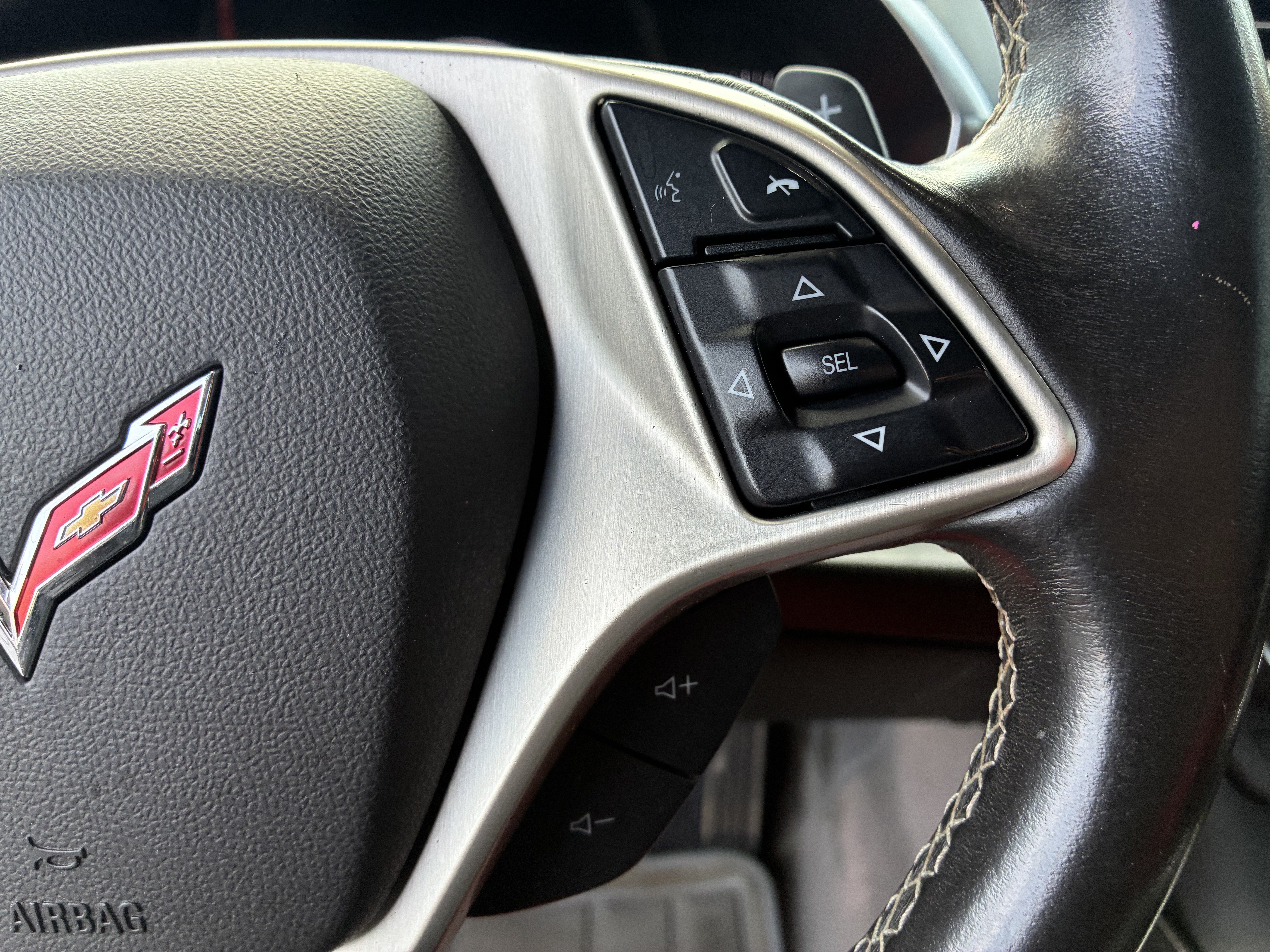 Used 2019 Arctic White Chevrolet 1LT image 22