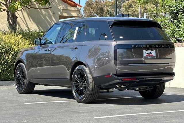 New 2026 Gray Land Rover SE image 3