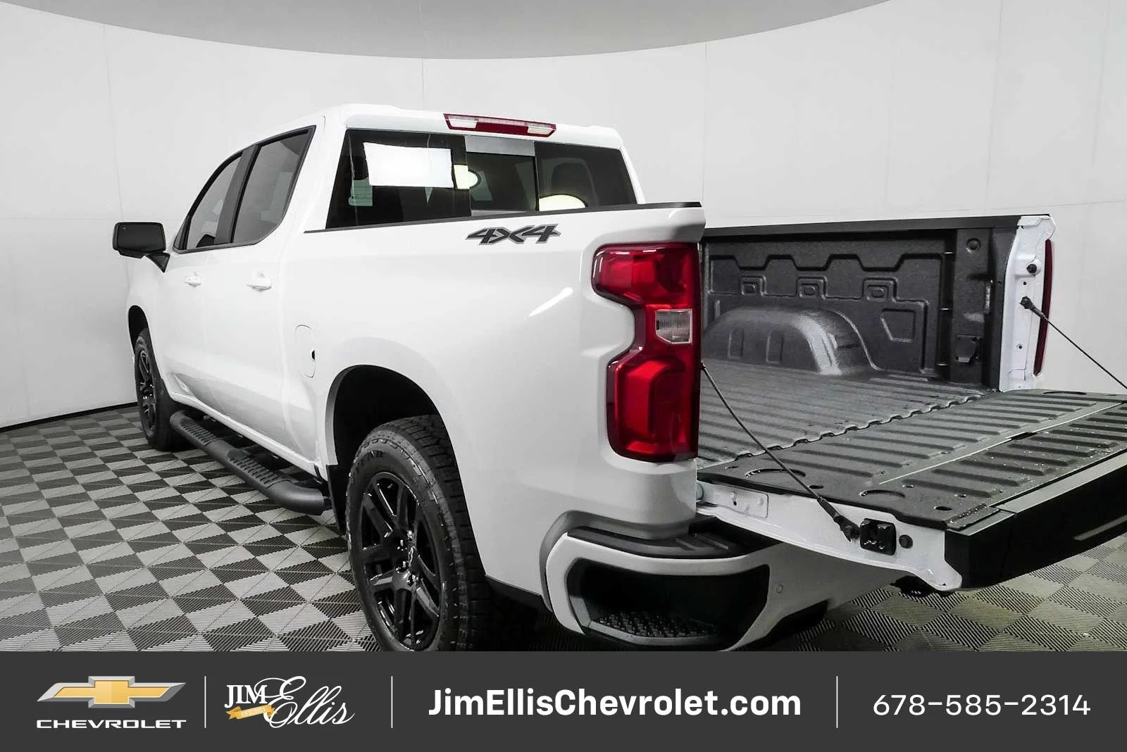 New 2026 Summit White Chevrolet RST image 33