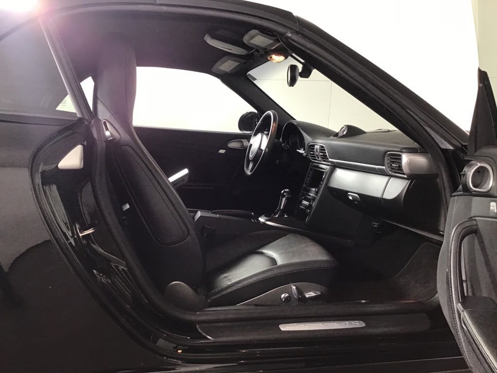 Used 2012  Porsche Carrera 4S image 26