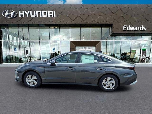 New 2026 Gray Hyundai SE image 9