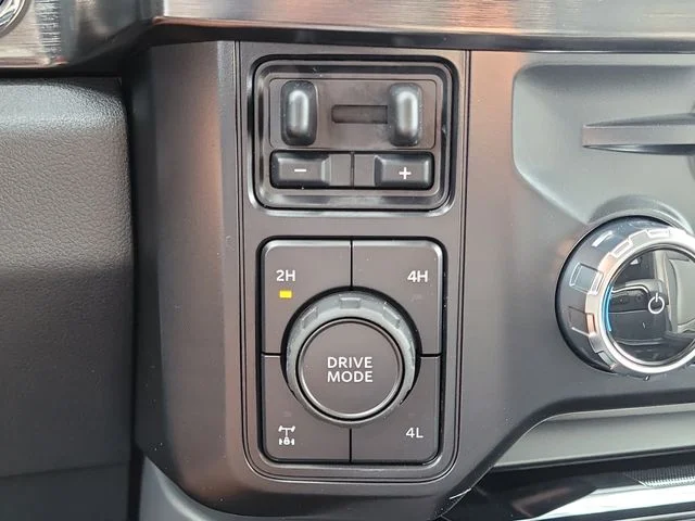 New 2026 White Metallic Ford Lariat image 29