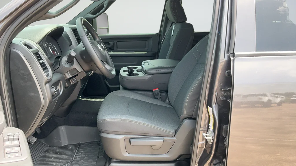New 2026 Granite Crystal Metallic Clearcoat RAM Tradesman image 16